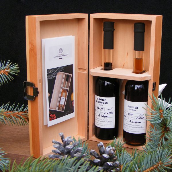 Weihnachtsgeschenk mit besonderen Likören
