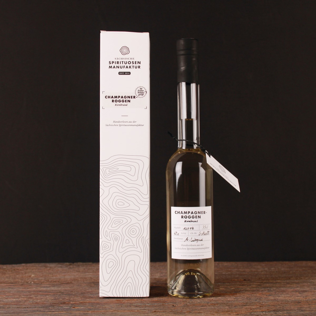 Der Kornbrand wird ausschließlich aus Bio-Champagnerroggen gewonnen.